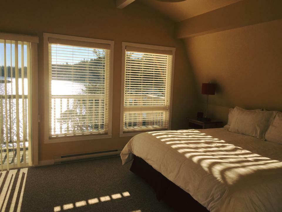Gowlland Harbour Resort Heriot Bay Extérieur photo