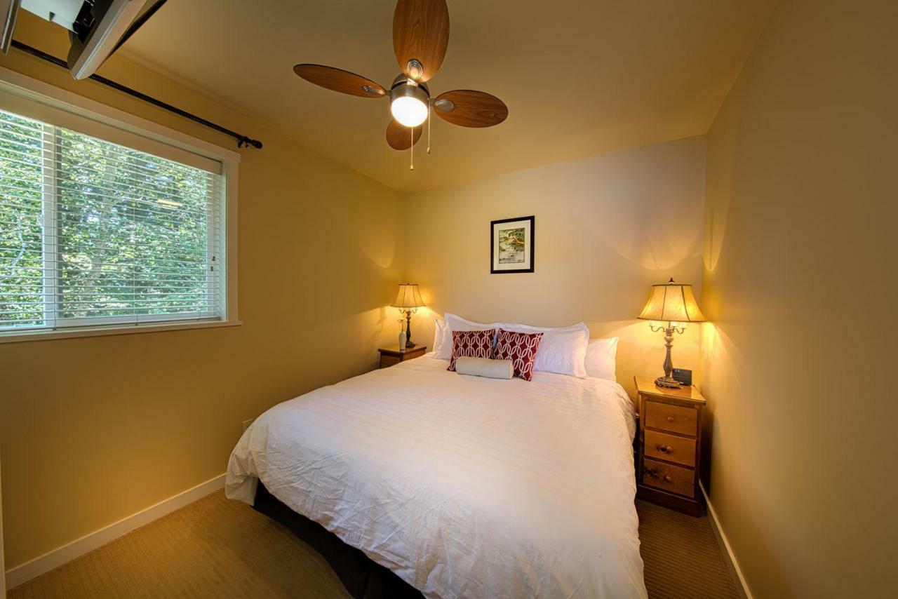 Gowlland Harbour Resort Heriot Bay Extérieur photo